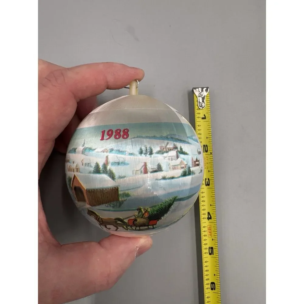 Vintage 1988 Christmas Memories Collection‎ Christmas Ornament READ DETAILS